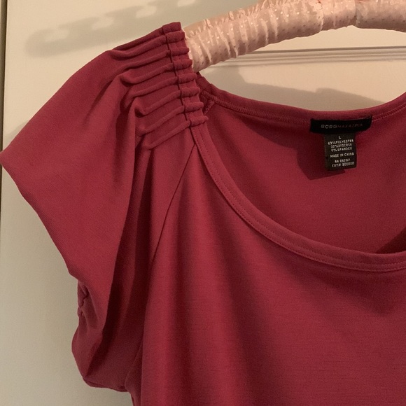 BCBG MaxAzria Popover Dress, Stretch, Pleated Sleeve detail, Multi-season, Comfy - Picture 6 of 6